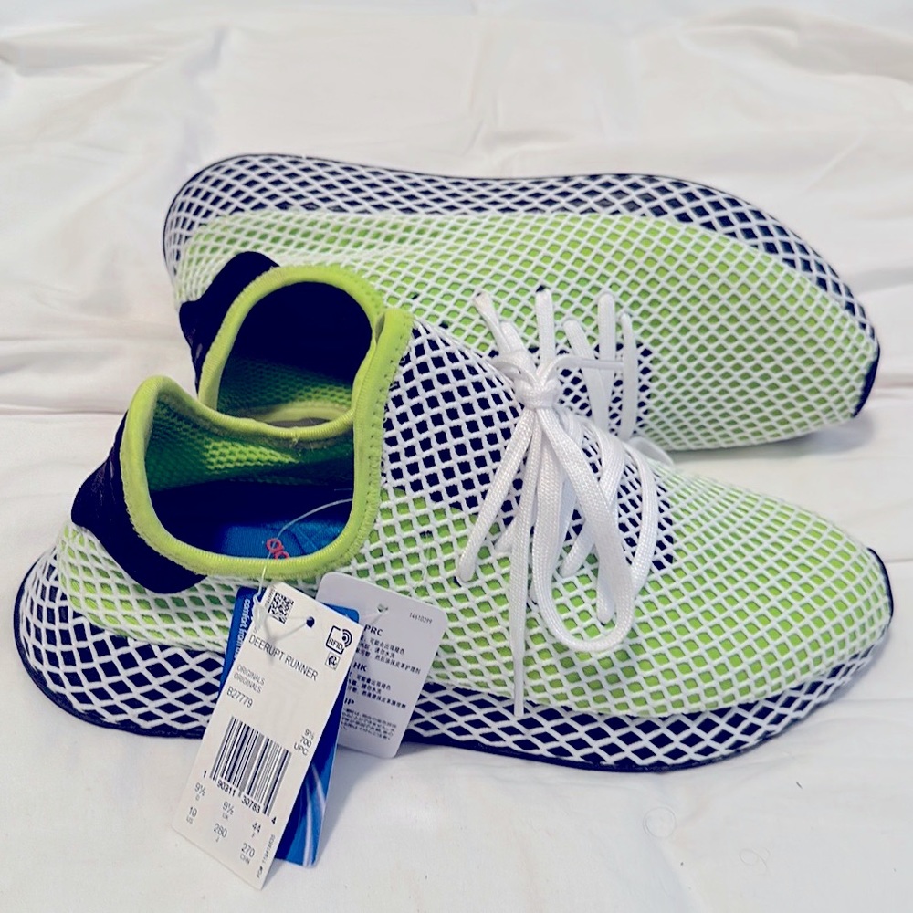 Adidas Deerupt Runner *RARE*